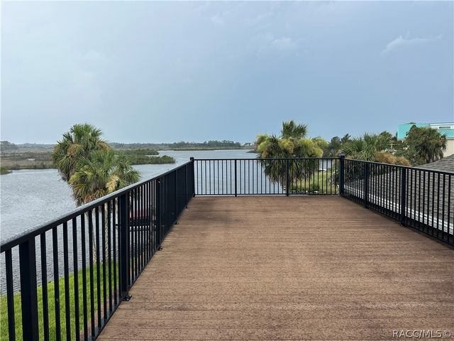 2261 S Harmony Terrace, Crystal River, FL 34429