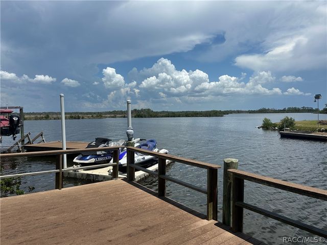 2261 S Harmony Terrace, Crystal River, FL 34429