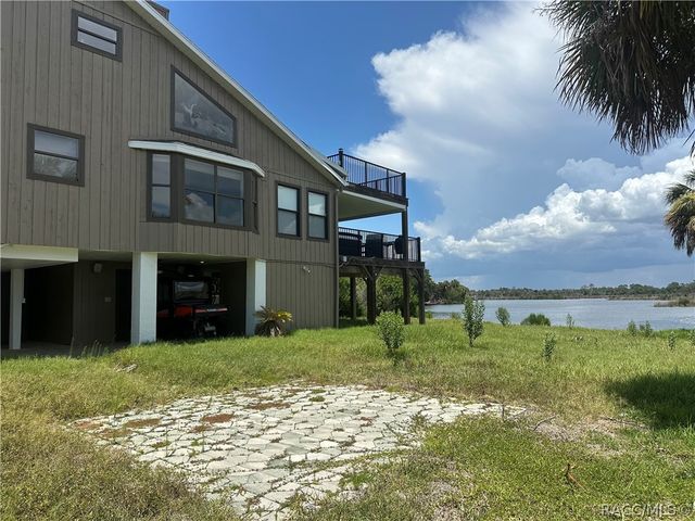 2261 S Harmony Terrace, Crystal River, FL 34429