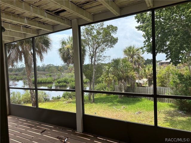 2261 S Harmony Terrace, Crystal River, FL 34429