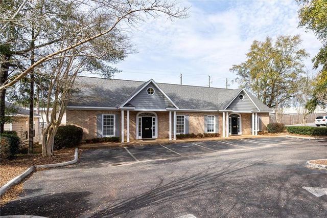 6300 Piccadilly Square Drive A, Mobile, AL 36609