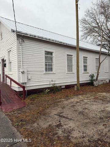 216 Marstellar Street, Wilmington, NC 28401