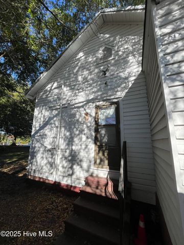 216 Marstellar Street, Wilmington, NC 28401