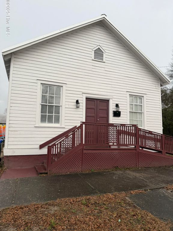 216 Marstellar Street, Wilmington, NC 28401