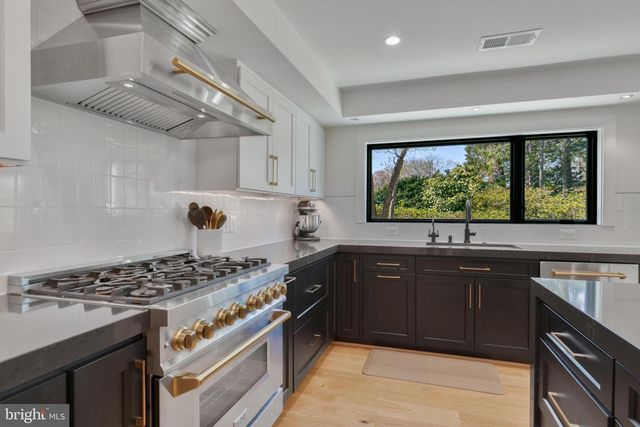 1204 POTOMAC SCHOOL RD, Mclean, VA 22101