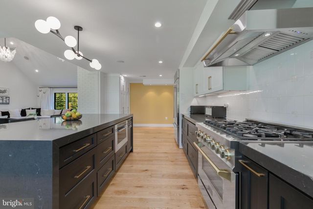 1204 POTOMAC SCHOOL RD, Mclean, VA 22101