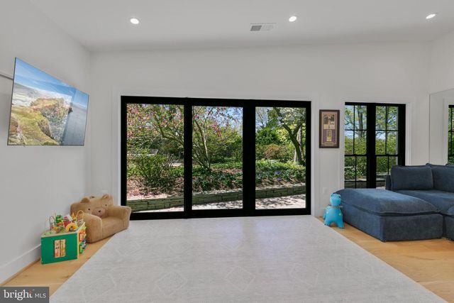 1204 POTOMAC SCHOOL RD, Mclean, VA 22101
