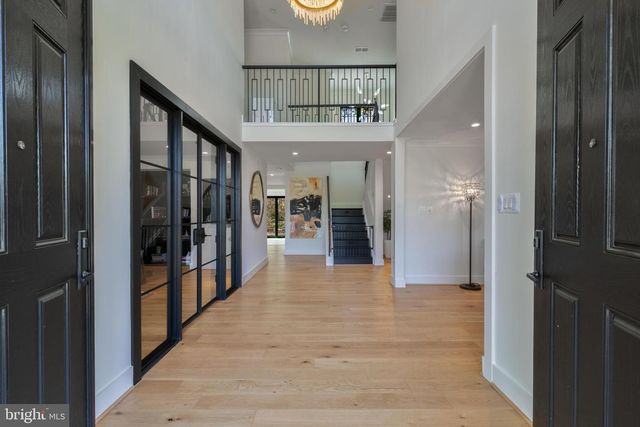 1204 POTOMAC SCHOOL RD, Mclean, VA 22101