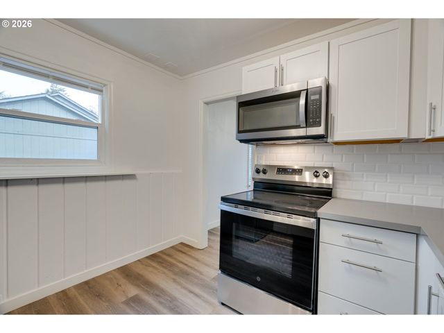 -1 Se 127TH Pl, Portland, OR 97236