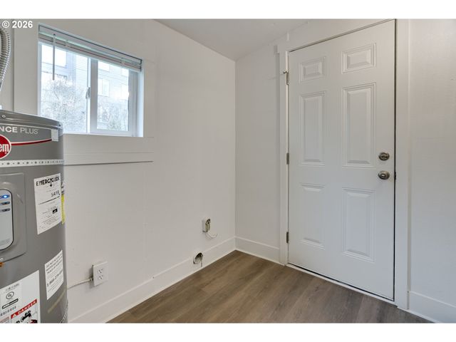 -1 Se 127TH Pl, Portland, OR 97236