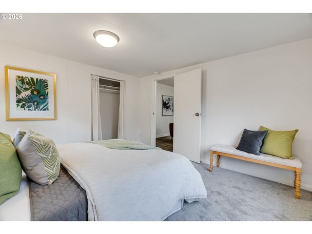 -1 Se 127TH Pl, Portland, OR 97236