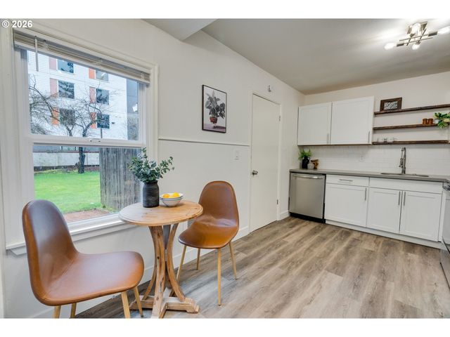 -1 Se 127TH Pl, Portland, OR 97236