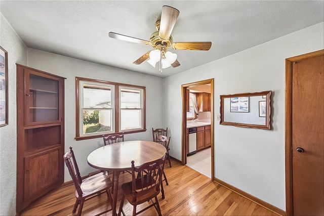1812 Pearl Drive, West Des Moines, IA 50265