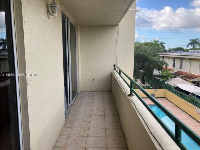 8321 NW 7th Street 1307, Miami, FL 33126