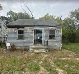 9377 MEMORIAL Avenue, Detroit, MI 48228