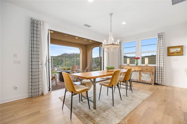 3075 Rue De Latour, Vista, CA 92084