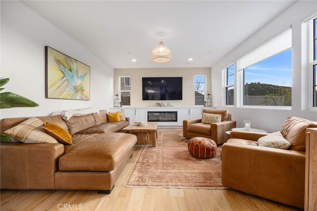3075 Rue De Latour, Vista, CA 92084