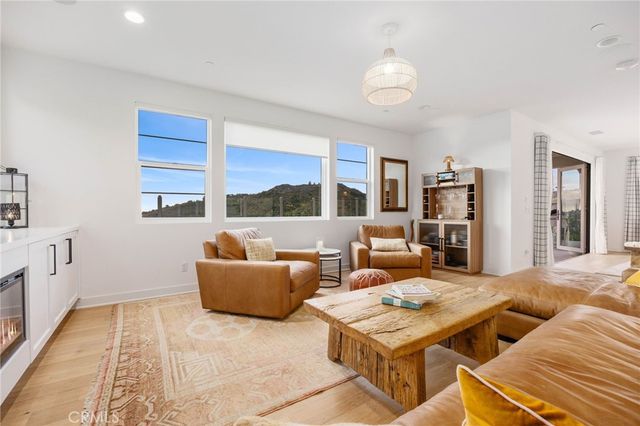 3075 Rue De Latour, Vista, CA 92084