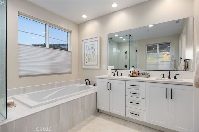 3075 Rue De Latour, Vista, CA 92084