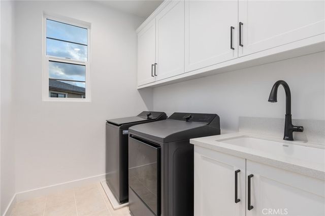 3075 Rue De Latour, Vista, CA 92084