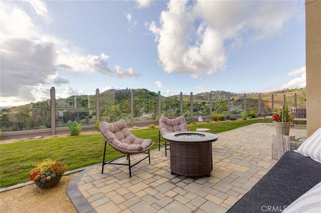 3075 Rue De Latour, Vista, CA 92084