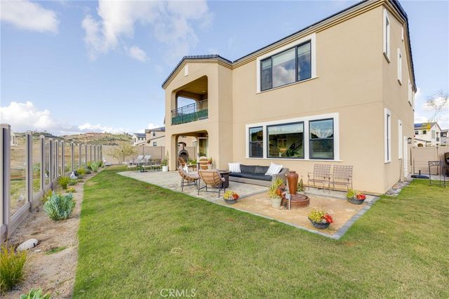 3075 Rue De Latour, Vista, CA 92084