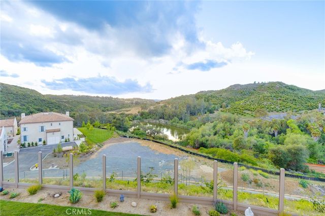3075 Rue De Latour, Vista, CA 92084