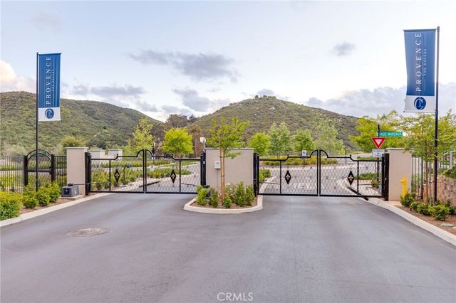 3075 Rue De Latour, Vista, CA 92084