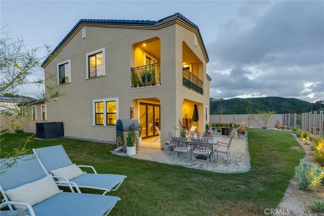3075 Rue De Latour, Vista, CA 92084