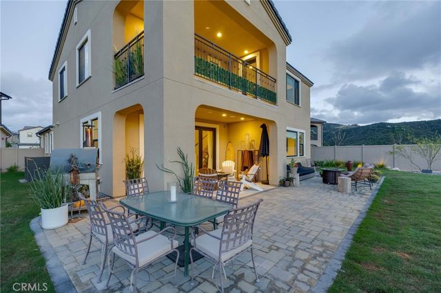 3075 Rue De Latour, Vista, CA 92084