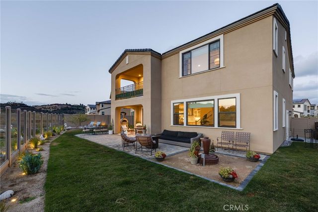 3075 Rue De Latour, Vista, CA 92084