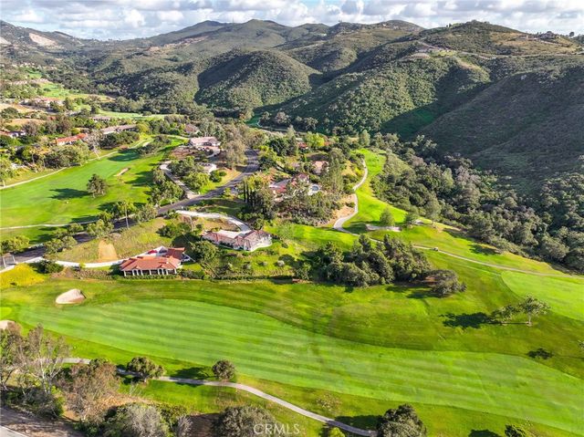 3075 Rue De Latour, Vista, CA 92084