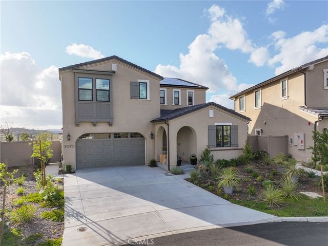 3075 Rue De Latour, Vista, CA 92084