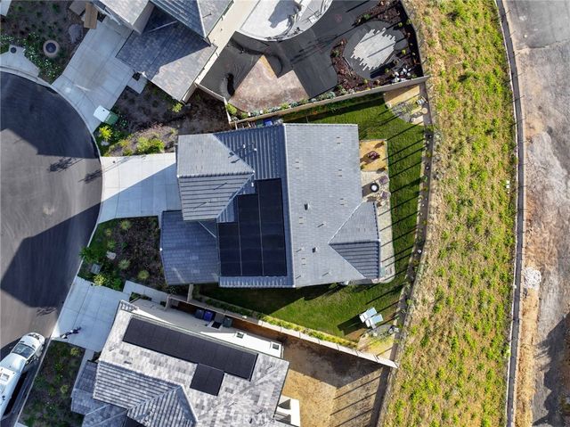 3075 Rue De Latour, Vista, CA 92084