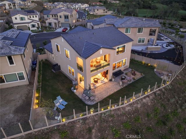 3075 Rue De Latour, Vista, CA 92084