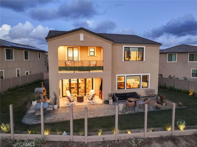 3075 Rue De Latour, Vista, CA 92084