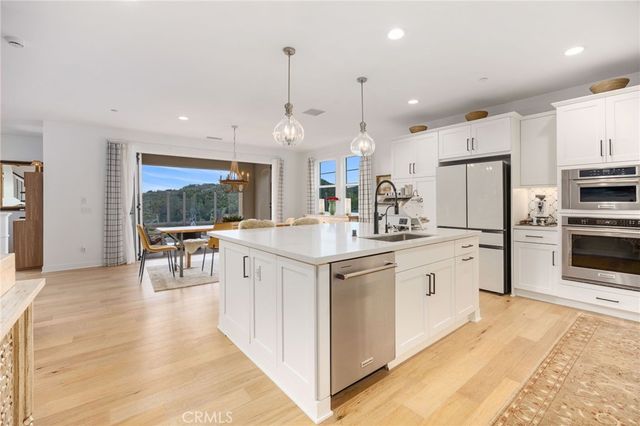3075 Rue De Latour, Vista, CA 92084