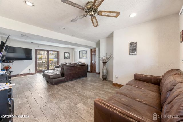 16 Wilmot Road, Sayreville, NJ 08872
