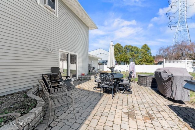16 Wilmot Road, Sayreville, NJ 08872