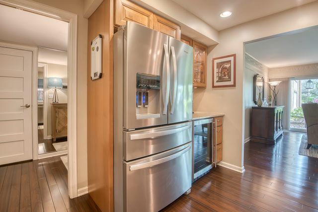 2 Oak Brook Club Drive C103, Oak Brook, IL 60523