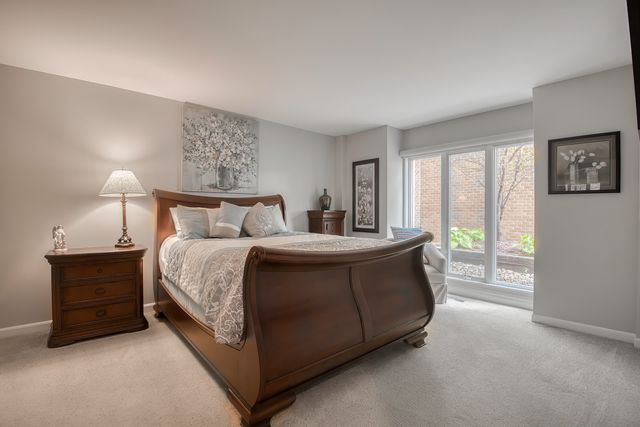 2 Oak Brook Club Drive C103, Oak Brook, IL 60523