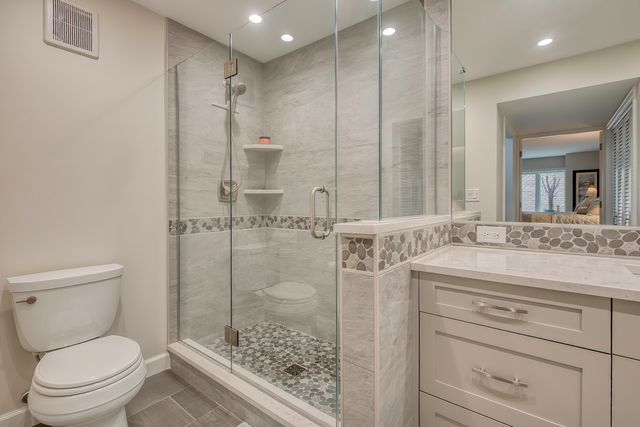 2 Oak Brook Club Drive C103, Oak Brook, IL 60523