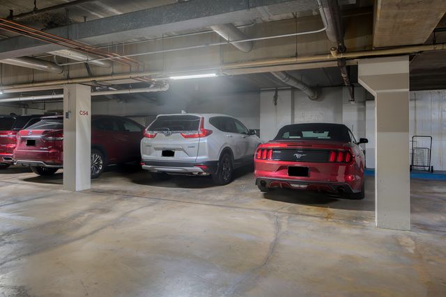 2 Oak Brook Club Drive C103, Oak Brook, IL 60523