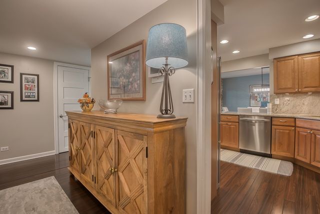 2 Oak Brook Club Drive C103, Oak Brook, IL 60523