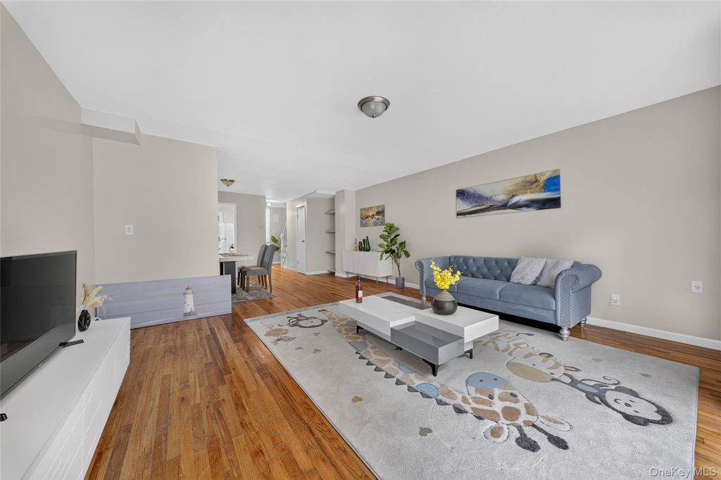 6722 Burns Street, Forest Hills, NY 11375 — photo 4