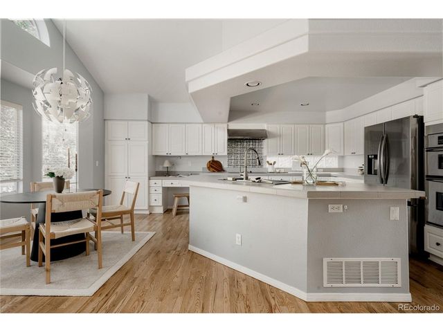 10011 Oak Leaf Way, Littleton, CO 80129