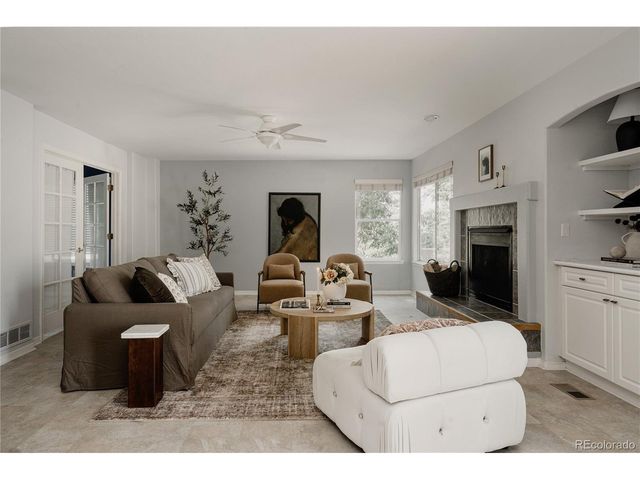 10011 Oak Leaf Way, Littleton, CO 80129