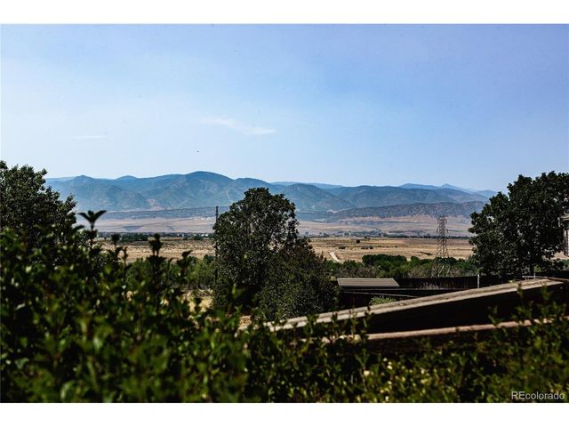10011 Oak Leaf Way, Littleton, CO 80129