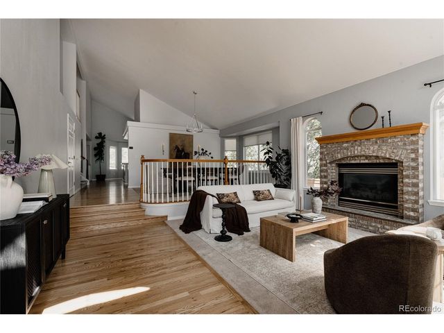 10011 Oak Leaf Way, Littleton, CO 80129