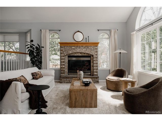 10011 Oak Leaf Way, Littleton, CO 80129